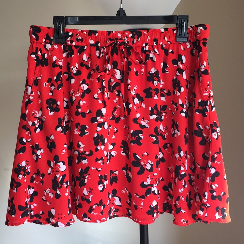 3/$35 BR red floral skirt